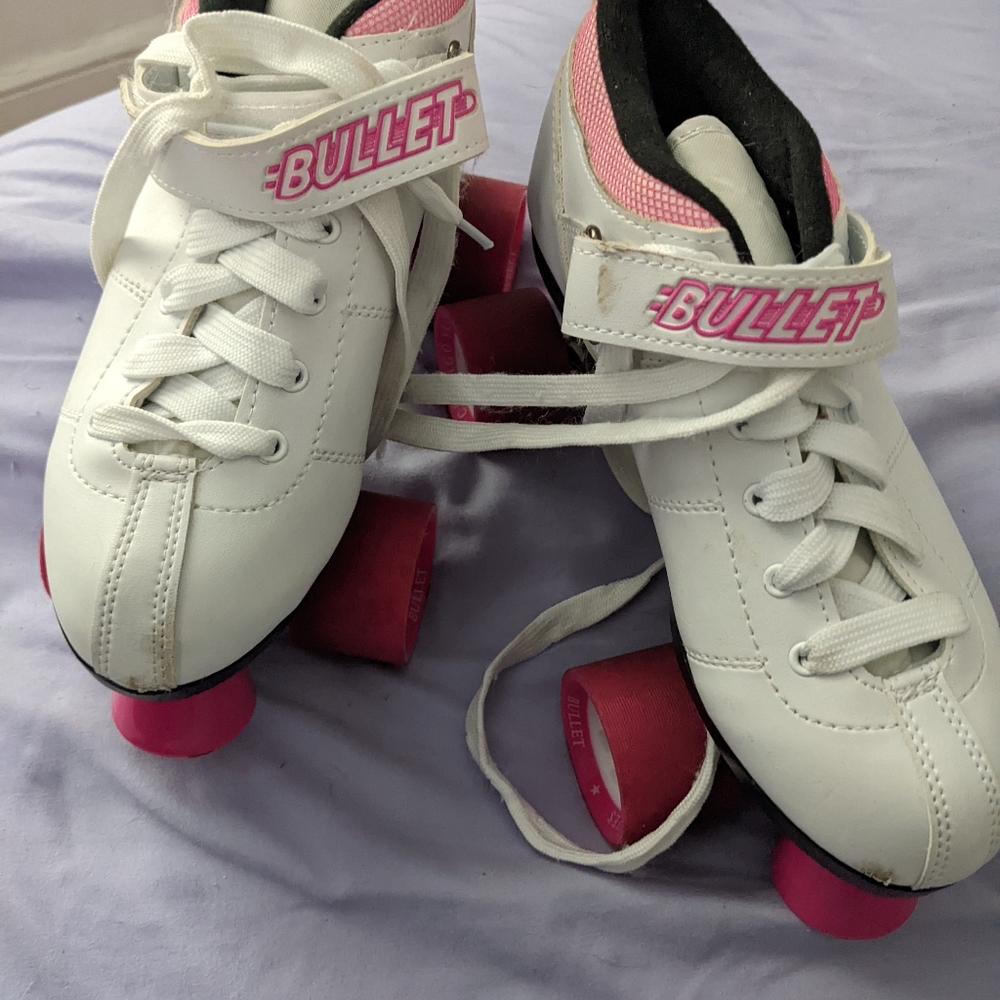 Size 8 Bullet Skates